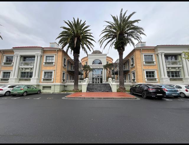 454M² BUSINESS TO LET IN CENTURY CITY